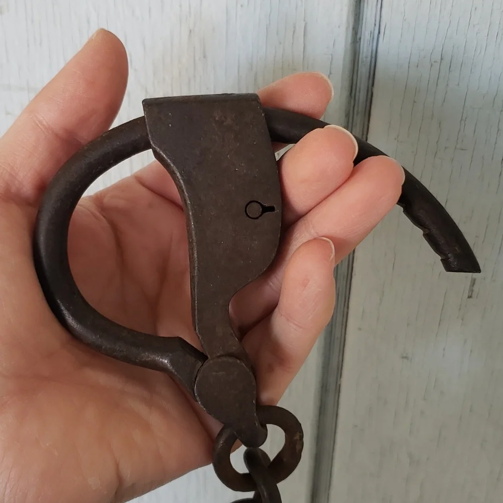 1800s Handcuffs Antique Tower's Double Lock Swivel Link Handcuffs - Picture 10 of 15